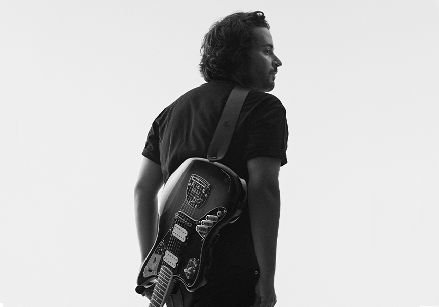 Noé Preszow, artiste chansonnier de talent, sera à La Comète le 29 mai pour Paroles et Musiques ©DR